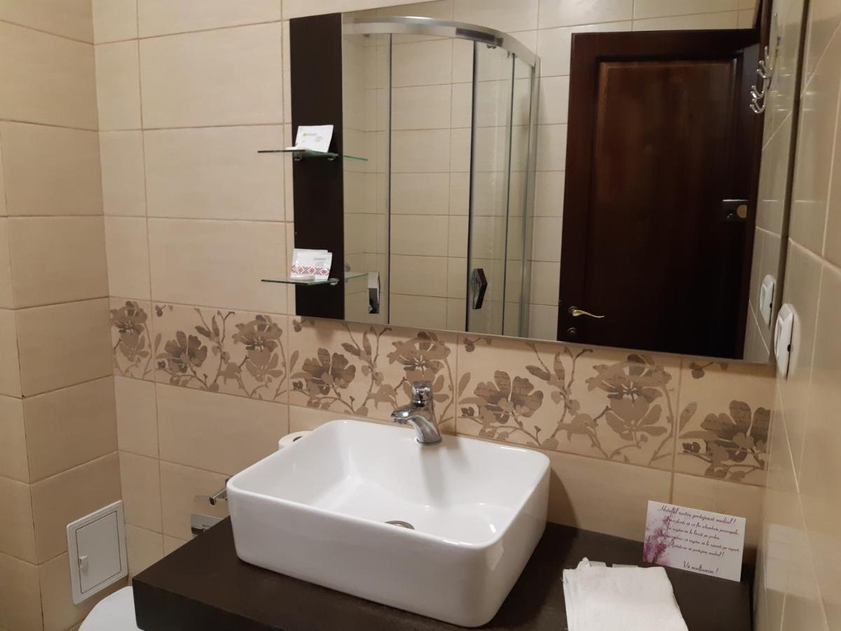 Hotel Ro&Mario Barlad Birlad Екстер'єр фото